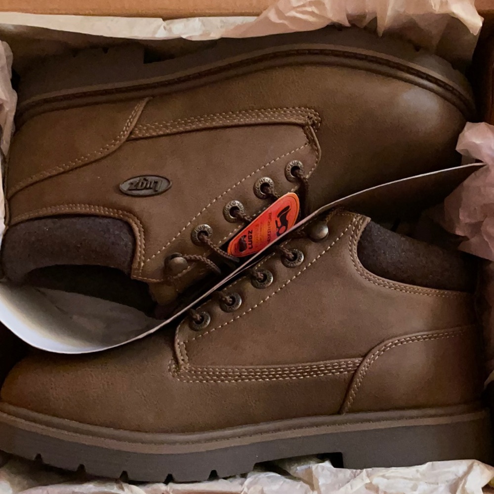 Lugz Brand. (Size 8) Women’s Brown Boots.